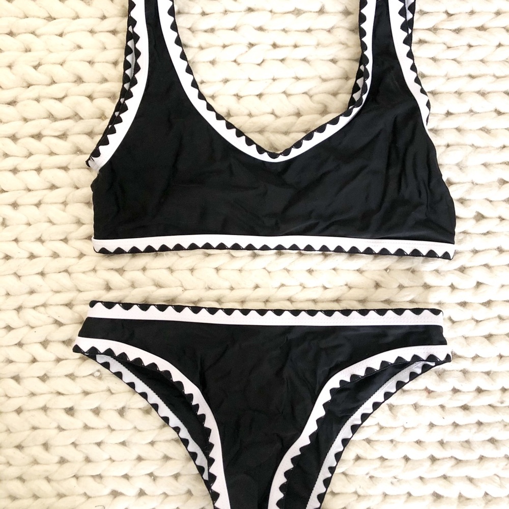 Black Bikini